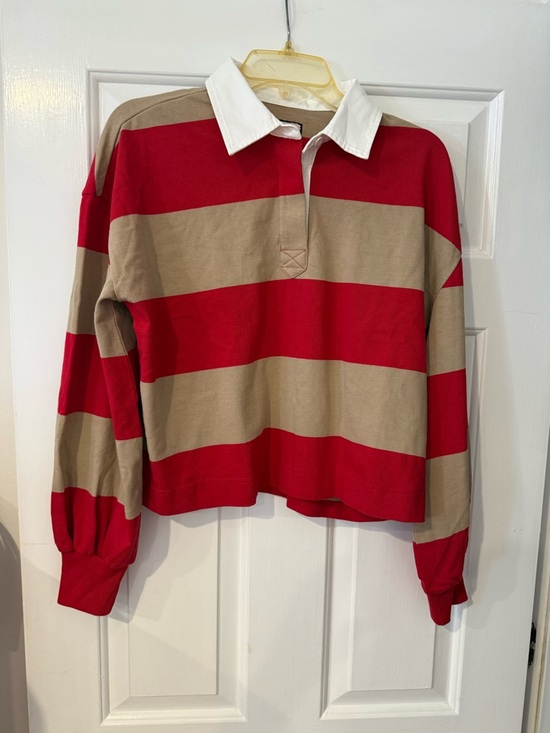 Tuckernuck Tops - Tuckernuck Red and Tan Striped Rugby Top with White Collar
